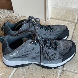 Columbia Women’s Graphite/Pacific Rim Crestwood Hiking Shoes Sz 8.5